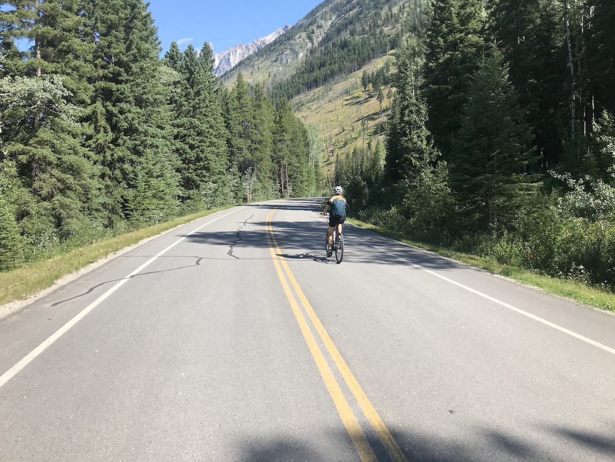 Biking Bow Valley Parkway 