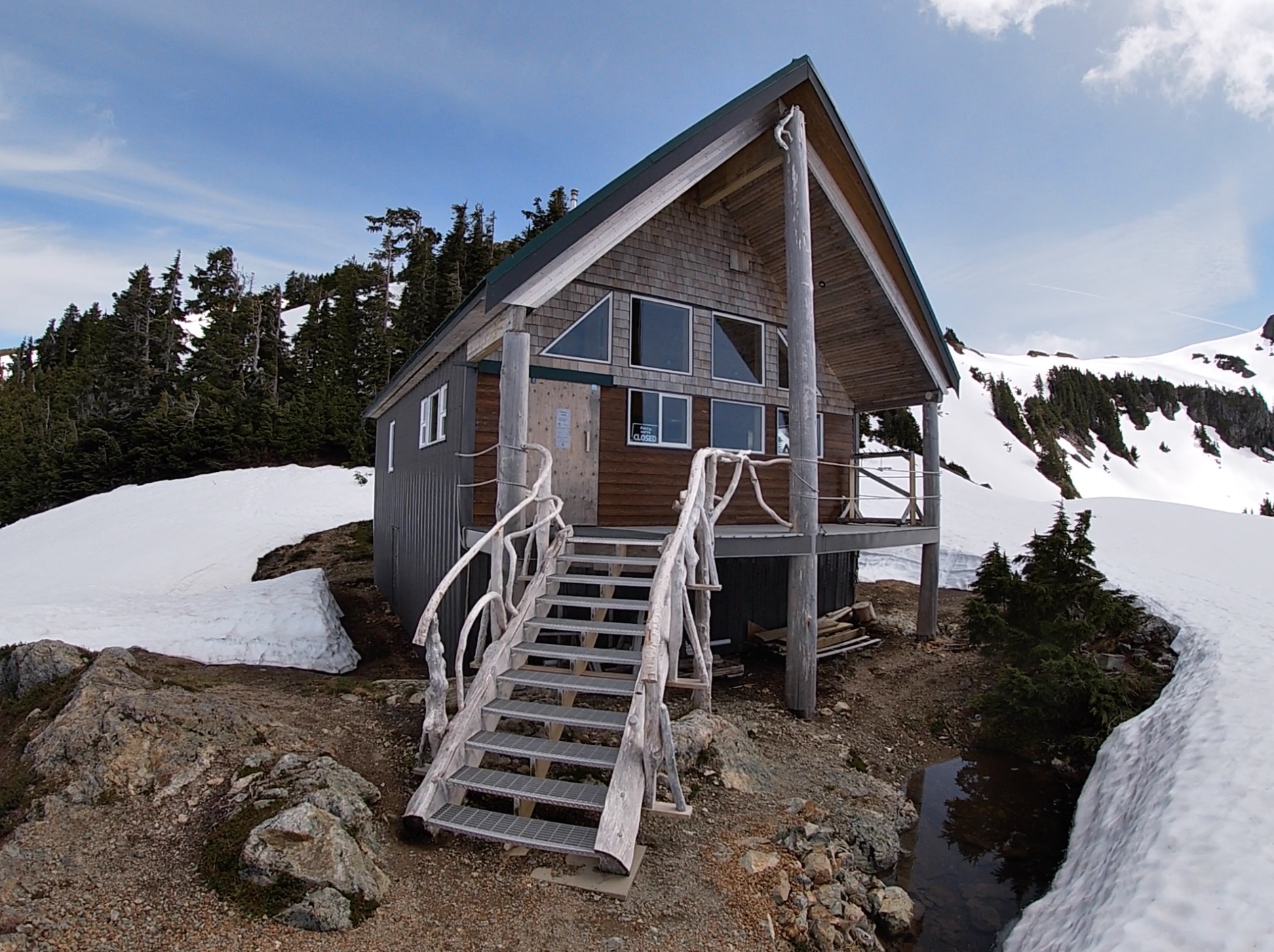 5040 Peak, Alpine Hut, Alpine Club of Canada, Vancouver Island Hiking BC