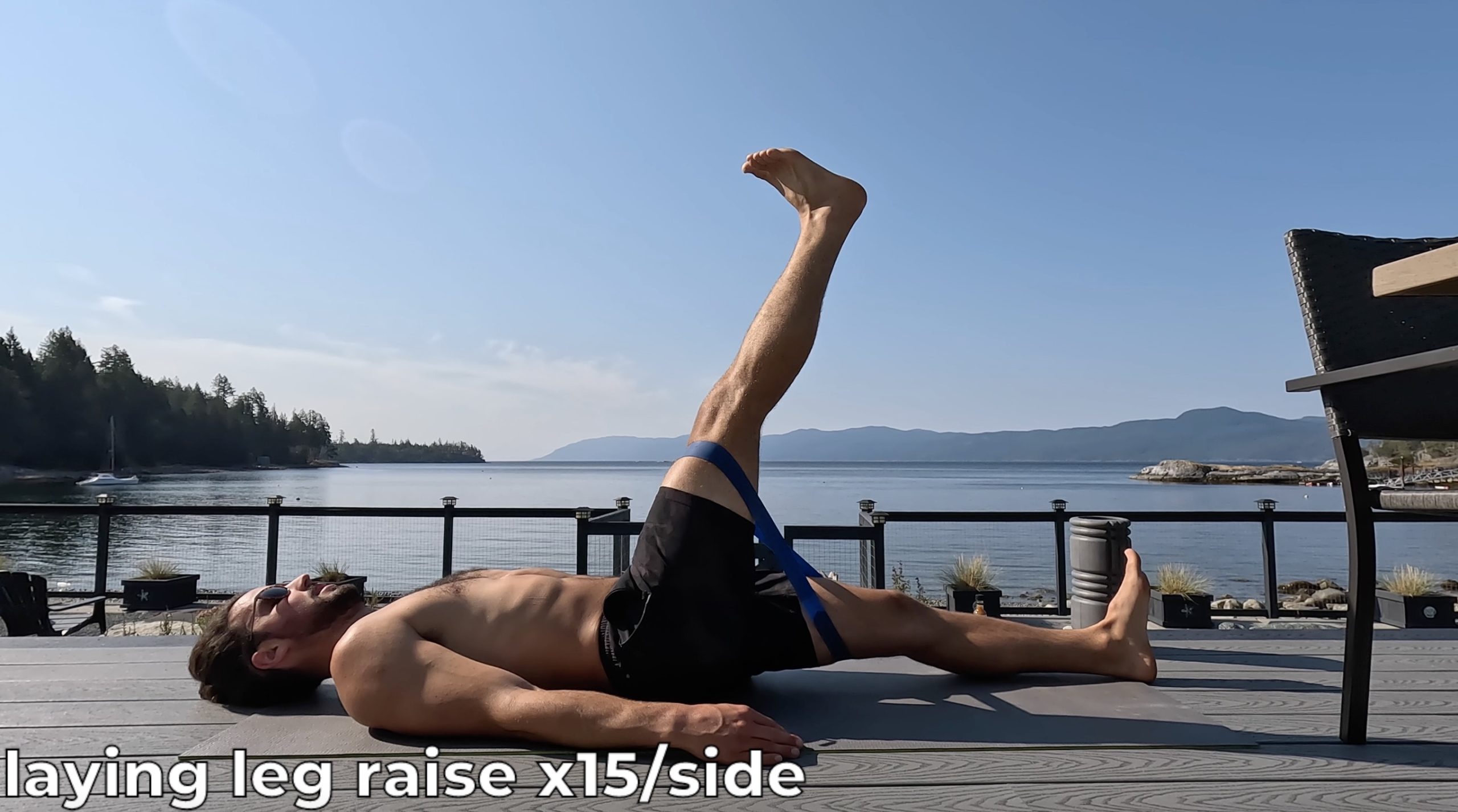 Leg Raise - a great exercise to fix knee pain, strengthen muscles and increase flexibility 