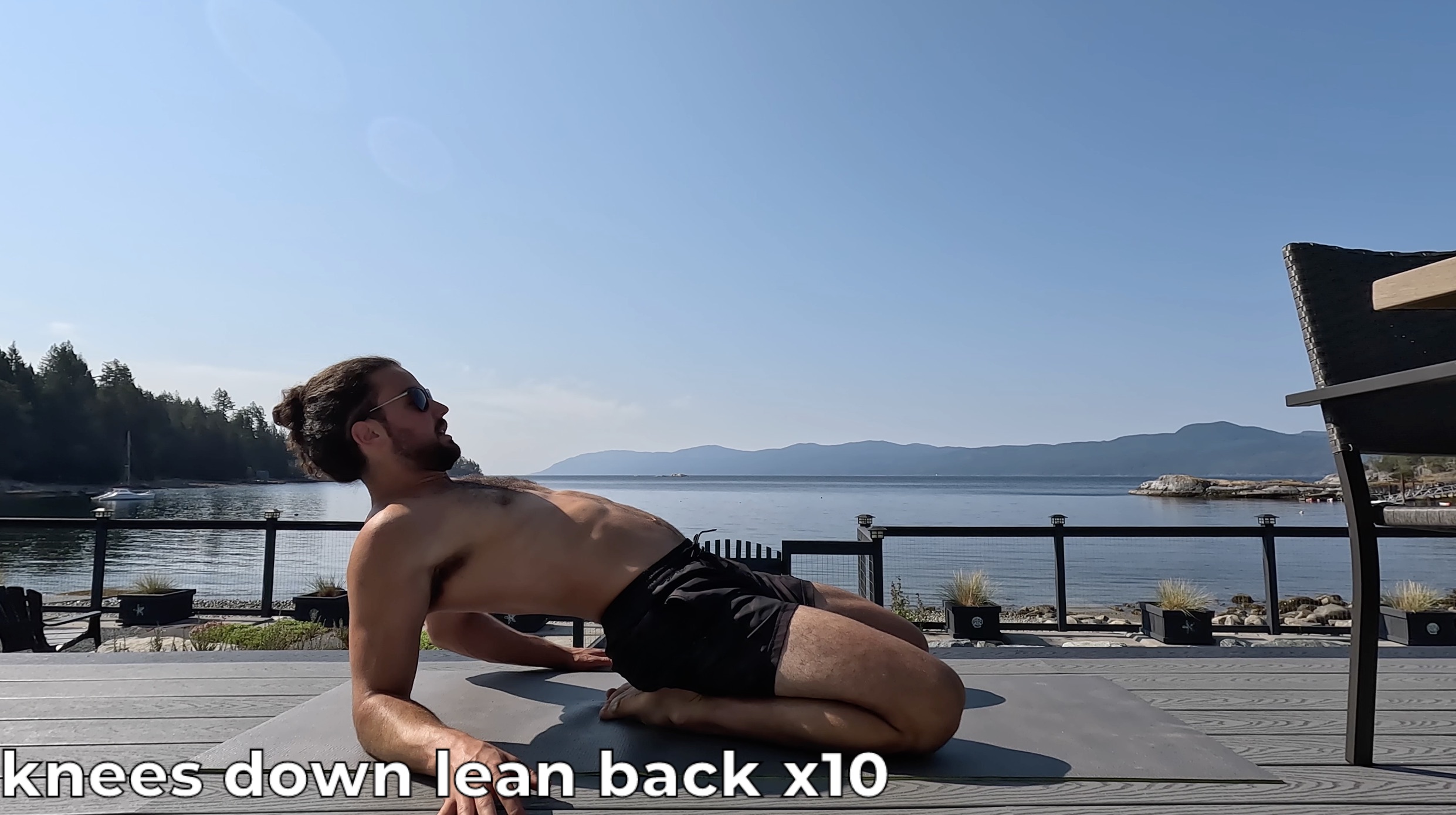 Quad lean back - a great exercise to fix knee pain, strengthen muscles and increase flexibility