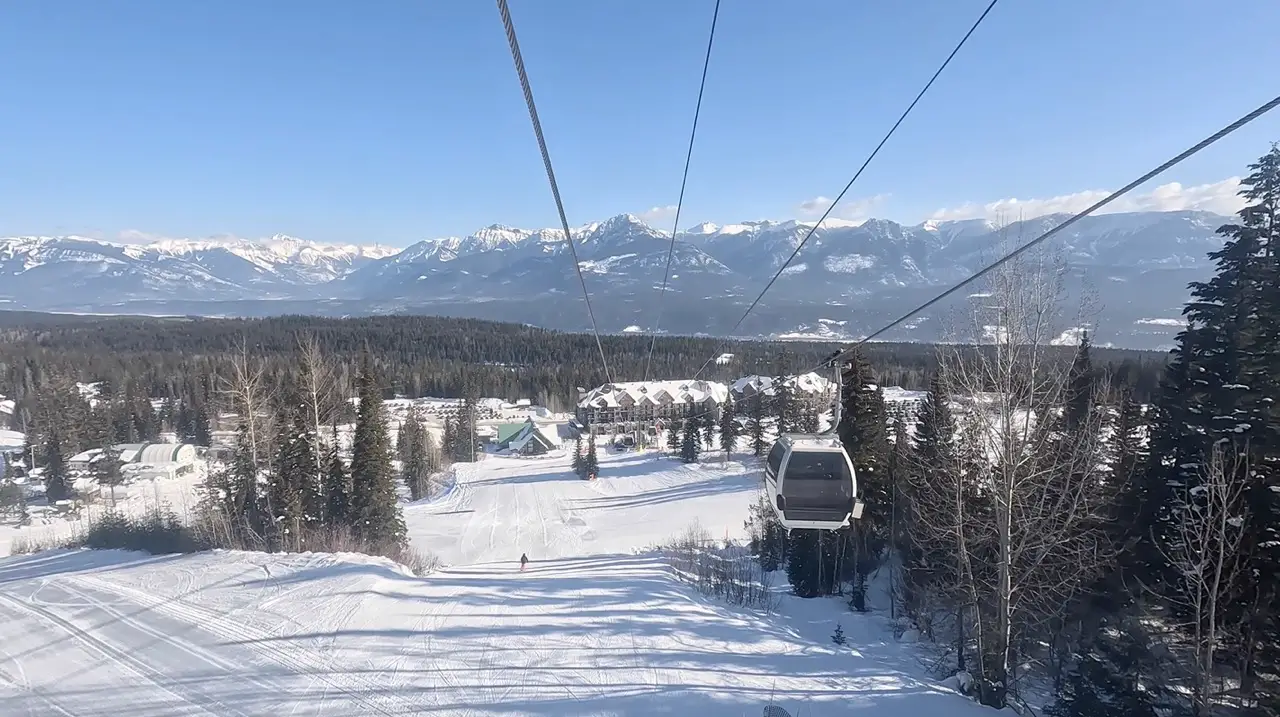 Golden Eagle Express Gondola, Kicking Horse Mountain Resort