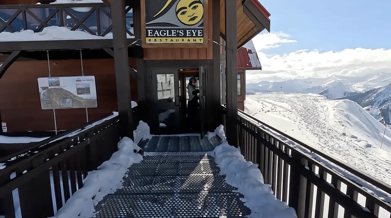 Eagles Eye Restaurant, kicking Horse Mountain Resort