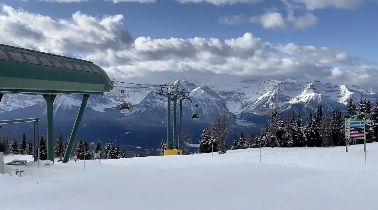 Grizzly Gondola at Lake Louise 